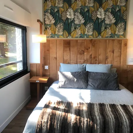 Bed & Breakfast Maison Boissy Paris 3*
